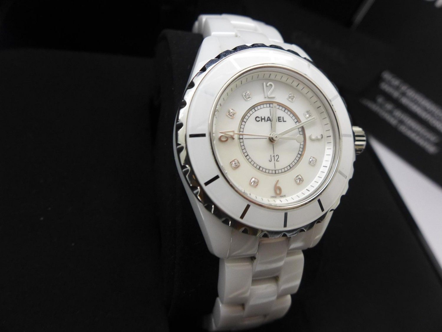 CHANEL 香奈兒手錶 J12 H2422 33mm 珍珠母貝鑲鑽面 n0107